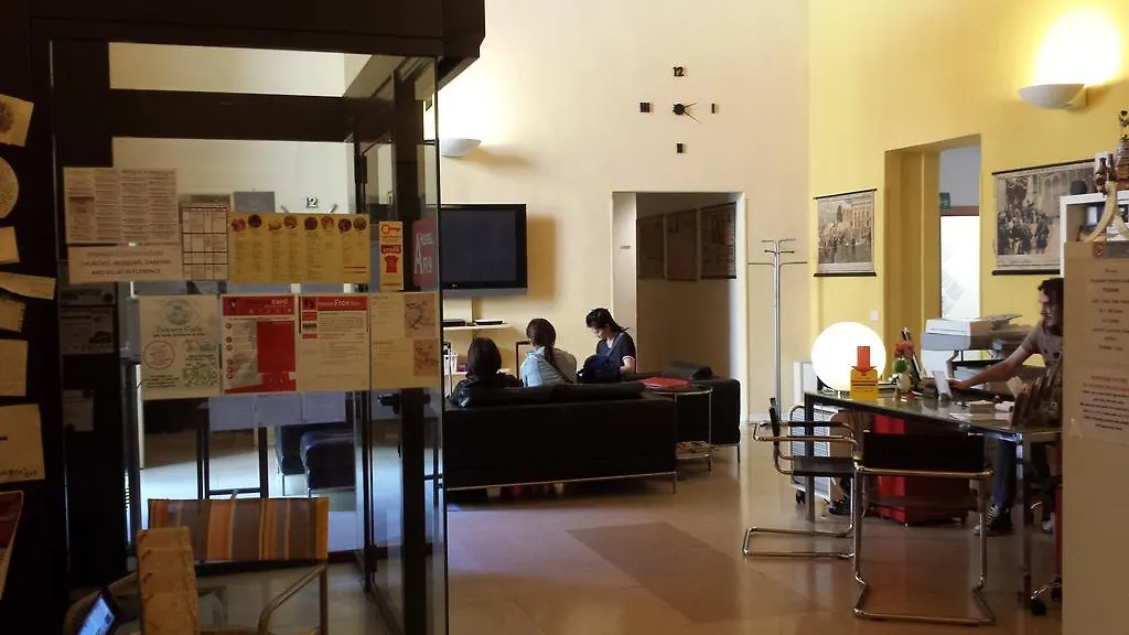 Academy Hostel-1