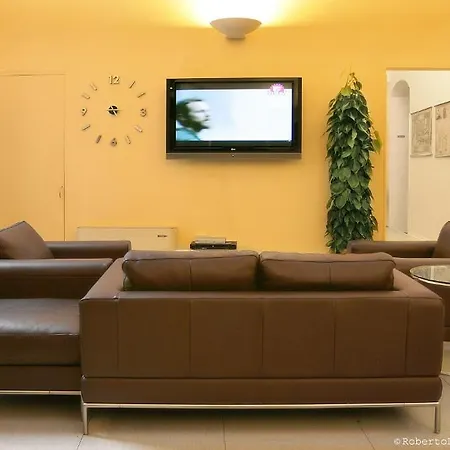 Academy Hostel-2